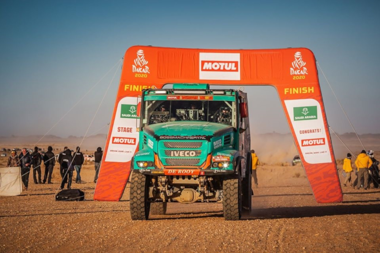 Dos IVECO entre los mejores diez de la Etapa 5 del Rally Dakar 2020